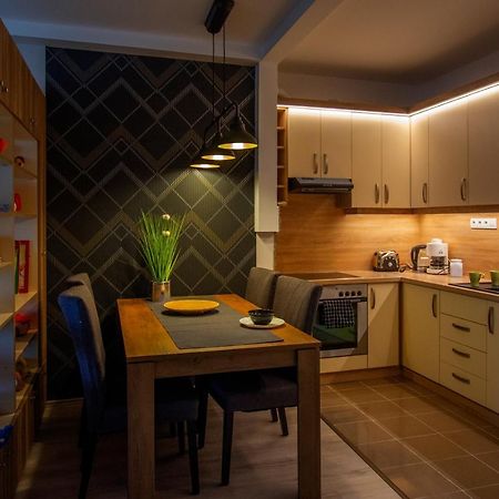 Family Residence เอ็กเกอร์ ภายนอก รูปภาพ